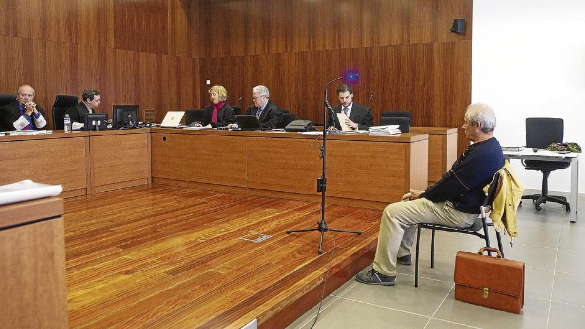 El acusado declaró ayer ante la Audiencia Provincial de Zaragoza. 