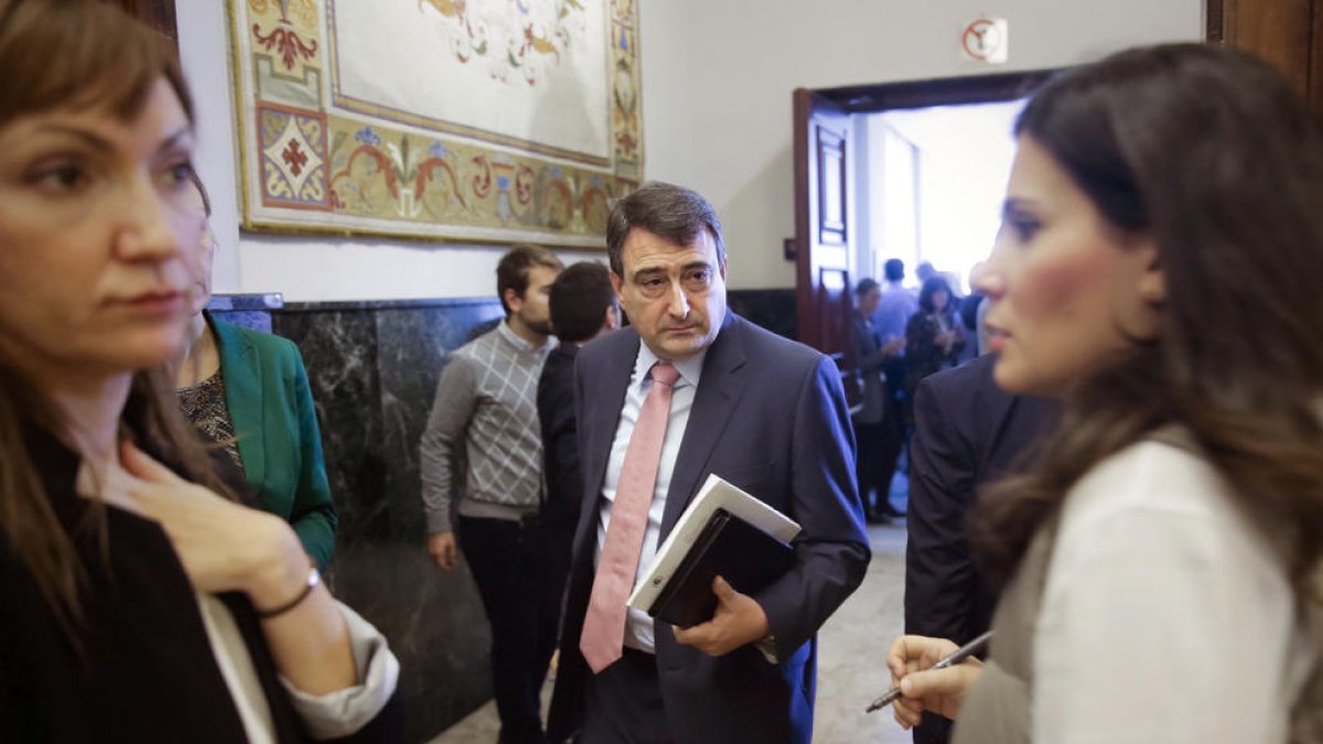 El portavoz del PNV, Aitor Esteban, ayer en el Congreso.