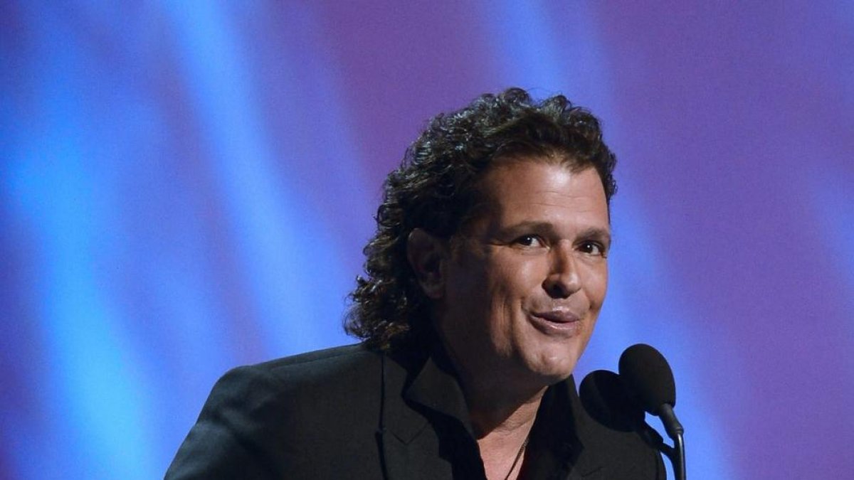 Carlos Vives, premiat amb Shakira.