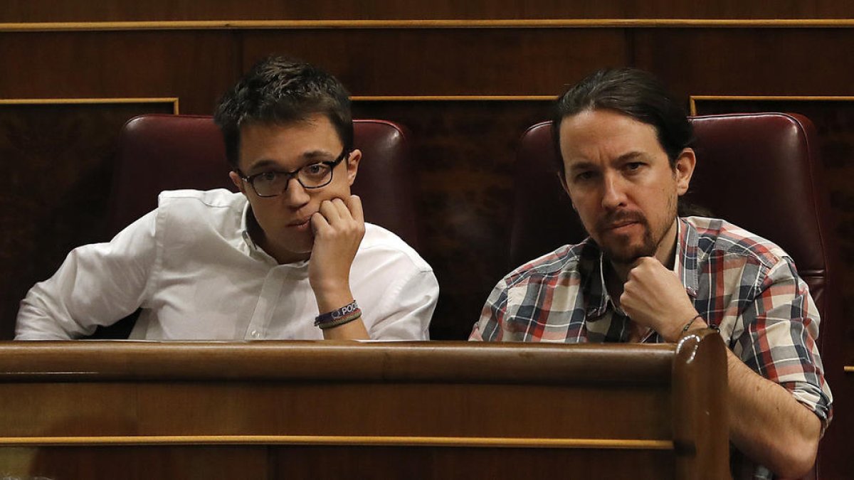 Íñigo Errejón i Pablo Iglesias, en un ple del Congrés dels Diputats.