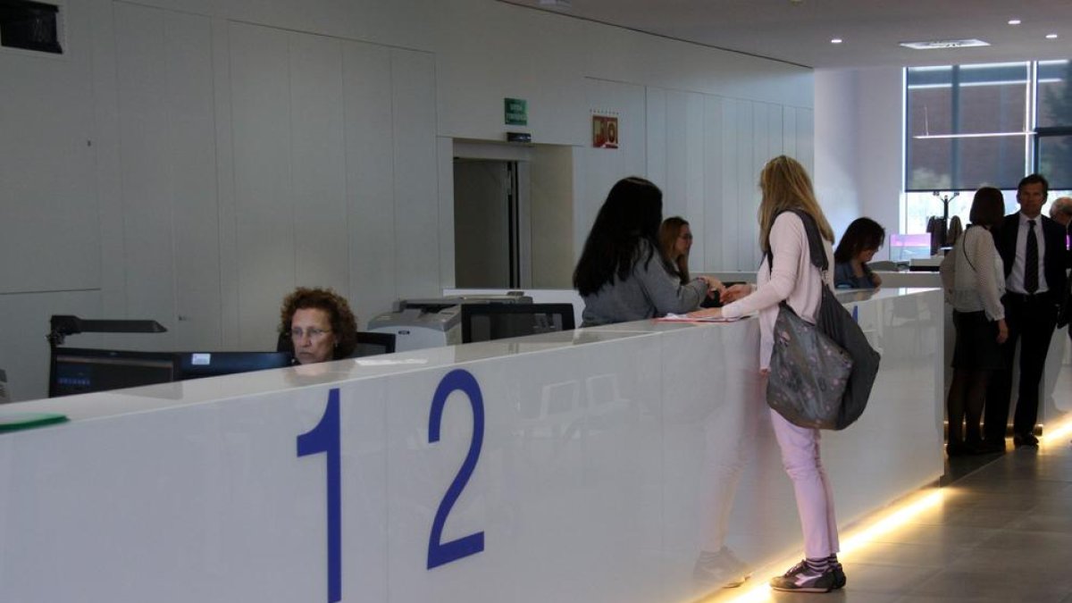 Imatge d’arxiu de l’Agència Tributària de Catalunya al passeig de la Zona Franca.