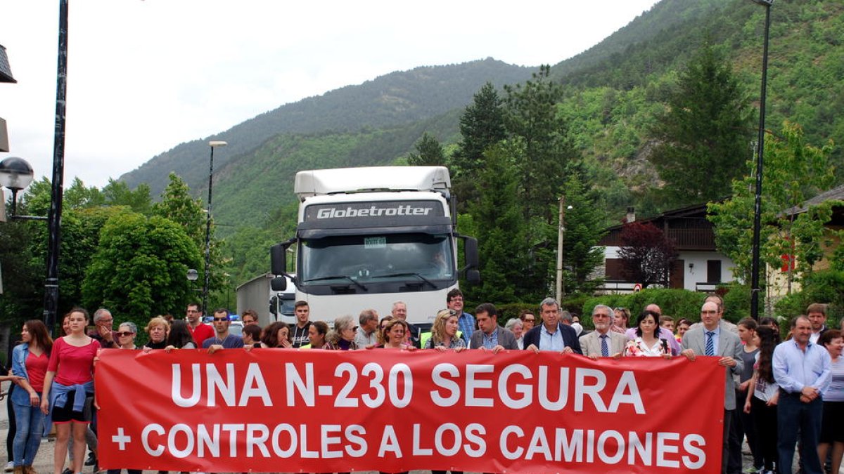 Mobilització a Vilaller el 2014 per reclamar més seguretat a la carretera N-230.