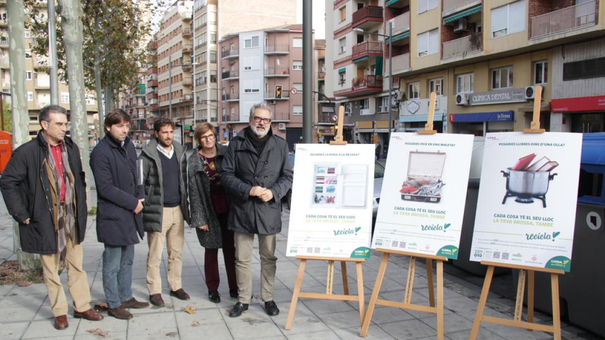 Larrosa, a la dreta, va presentar ahir la campanya de conscienciació.