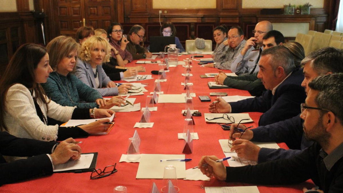 Momento de la reunión ayer de la Comisión Agraria.