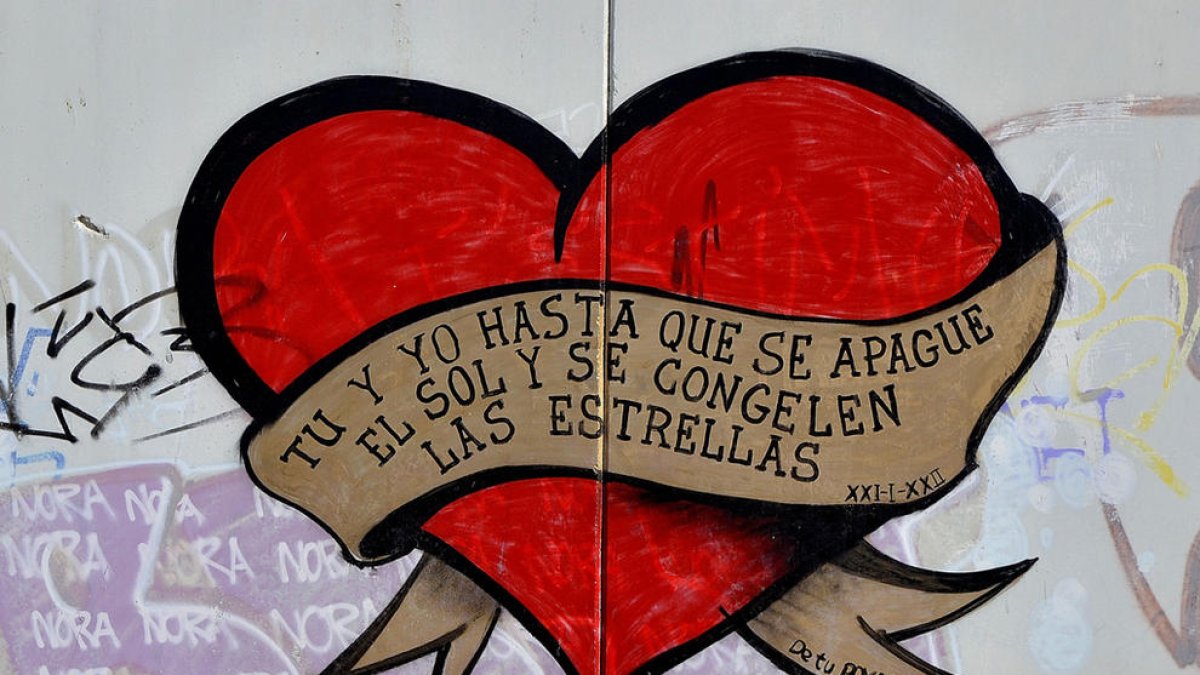 Graffiti de un enamorado o enamorada ubicado en la margen izquierda del rio Segre junto a las compuertas de Lleida.