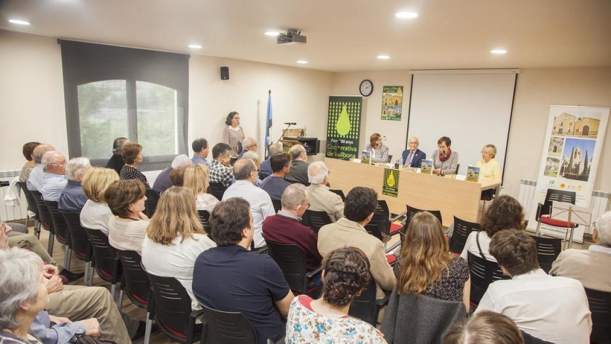 Presenten el llibre del centenari de la cooperativa de Vallbona