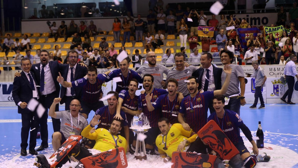 Los azulgranas celebraron por todo lo alto el título europeo logrado ayer en Barcelos.