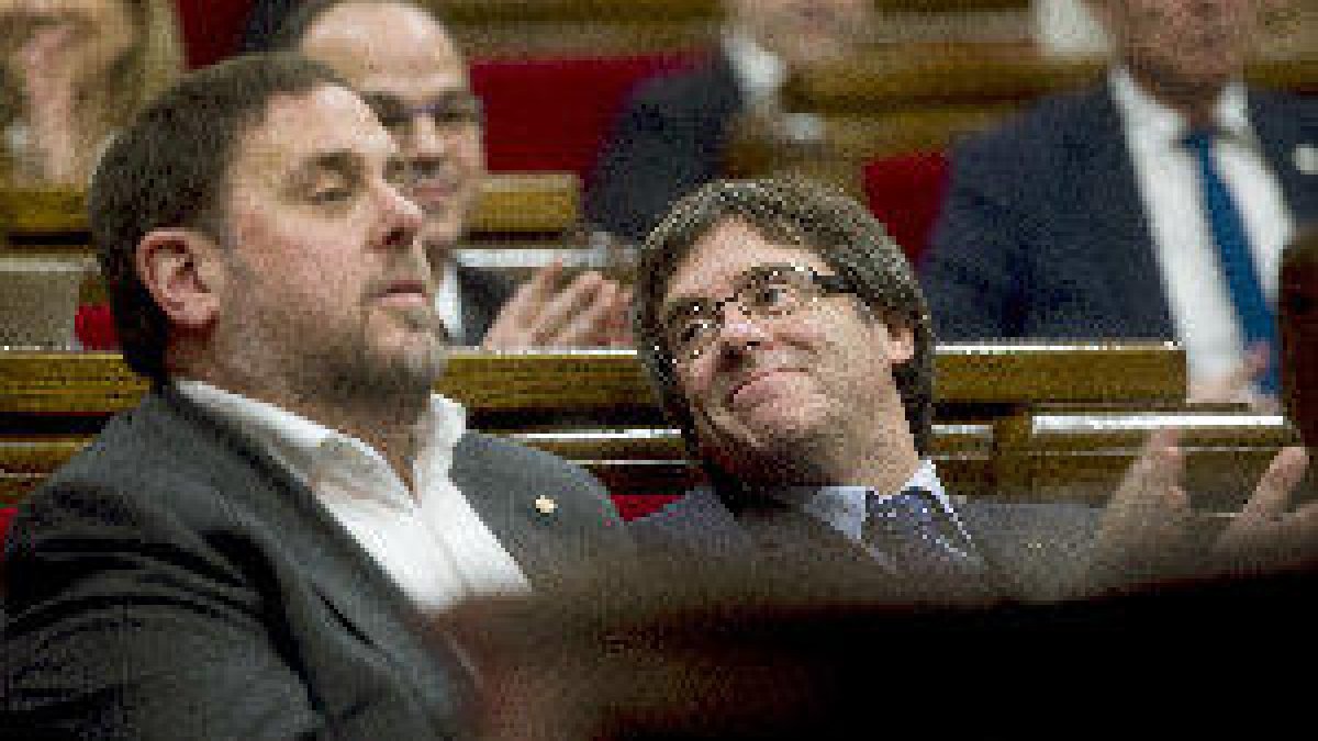 El Parlament aprova la llei que preveu l’expropiació temporal de pisos als bancs