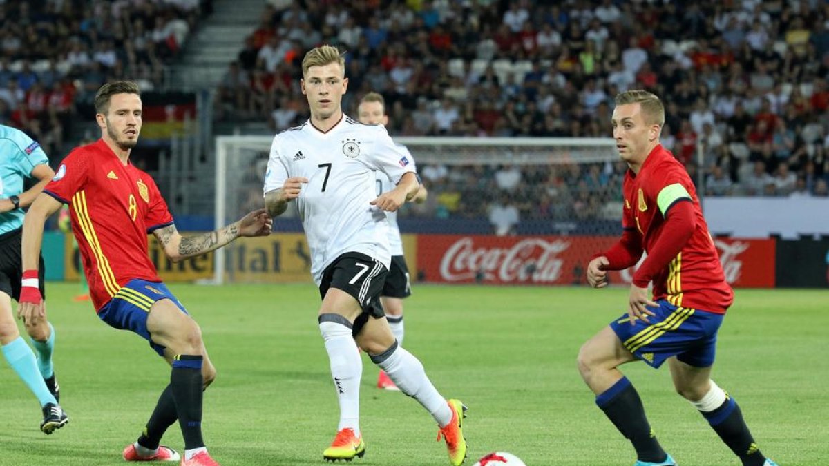 Deulofeu controla el balón en una acción de la final del Europeo Sub’21, disputada entre España y Alemania en Cracovia.