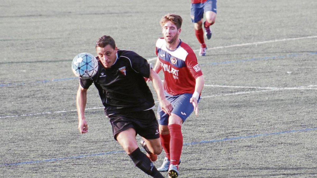 Yeray Darias, a la derecha, durante un partido de esta temporada.