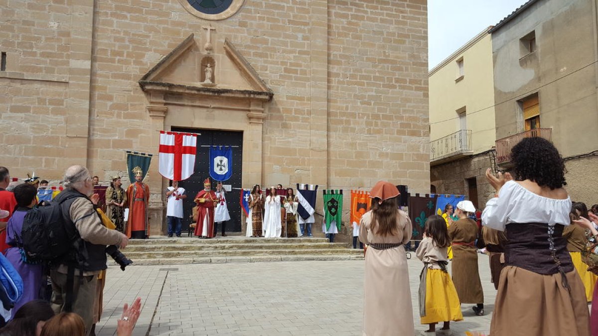 Un momento de la celebración de la ‘Cerimònia Reial’ ayer en Puigverd de Lleida. 