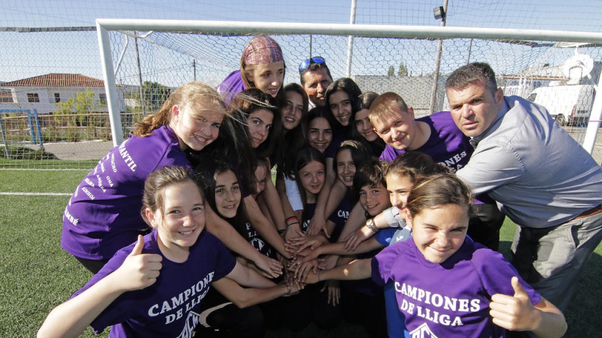 Las ya famosas campeonas del AEM infantil