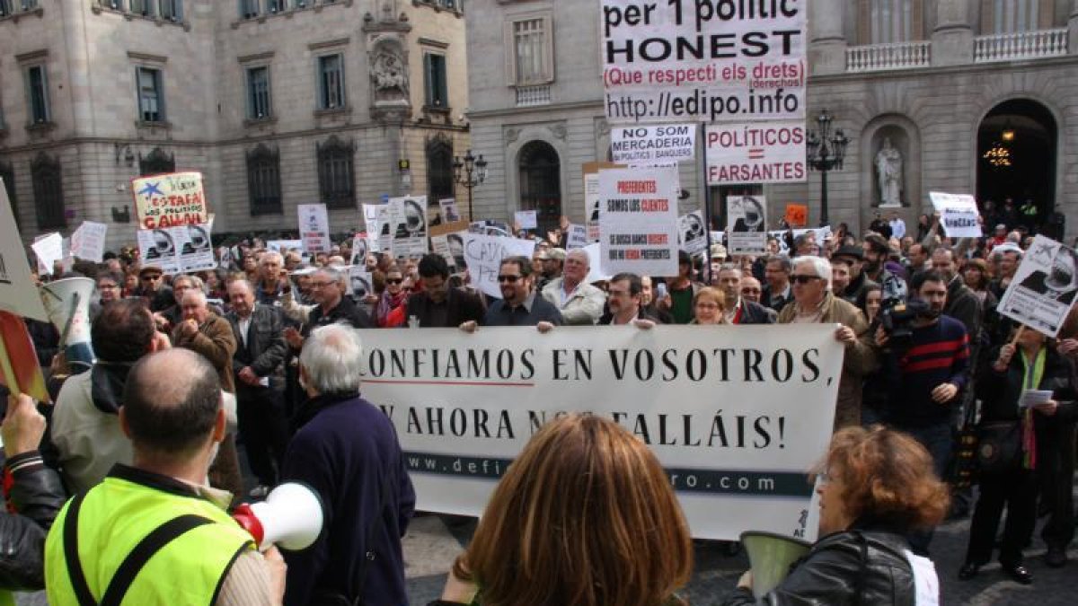 Imagen de archivo de una protesta por abusos bancarios.