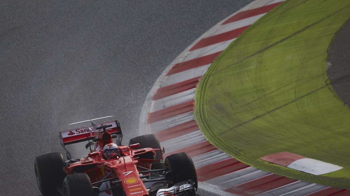 Kimi Raikkonen durant la sessió d’ahir a Montmeló.