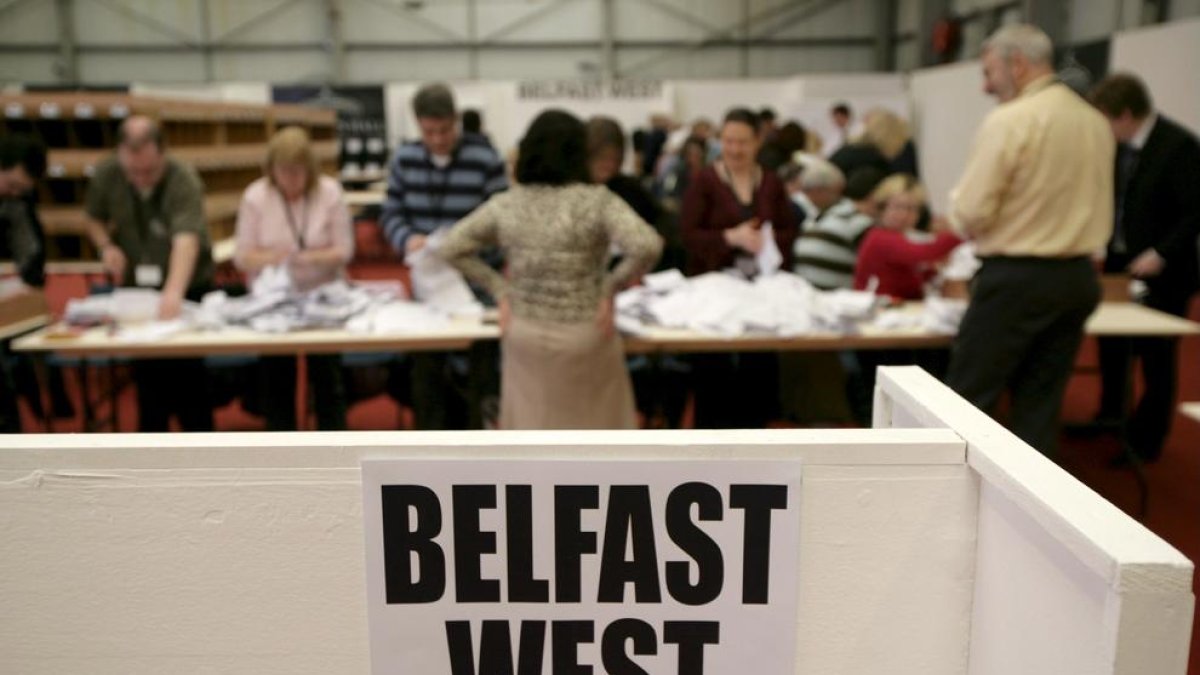 Imatge del recompte després de les eleccions a Irlanda.