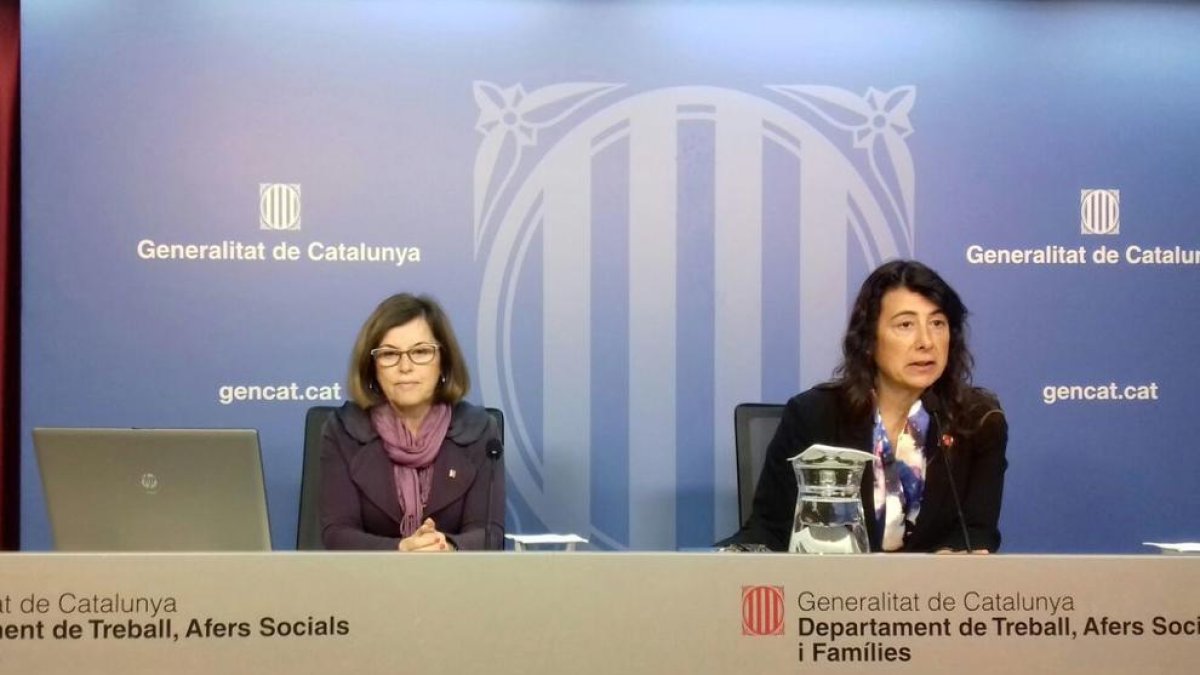 La directora general d'Igualtat, Mireia Mata, i la directora del Servei d'Ocupació de Catalunya (SOC), Mercè Garau.