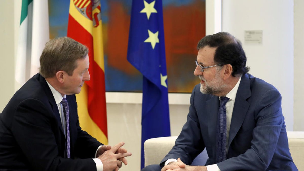 Rajoy i el primer ministre d’Irlanda, Enda Kenny, ahir durant una trobada mantinguda a La Moncloa.