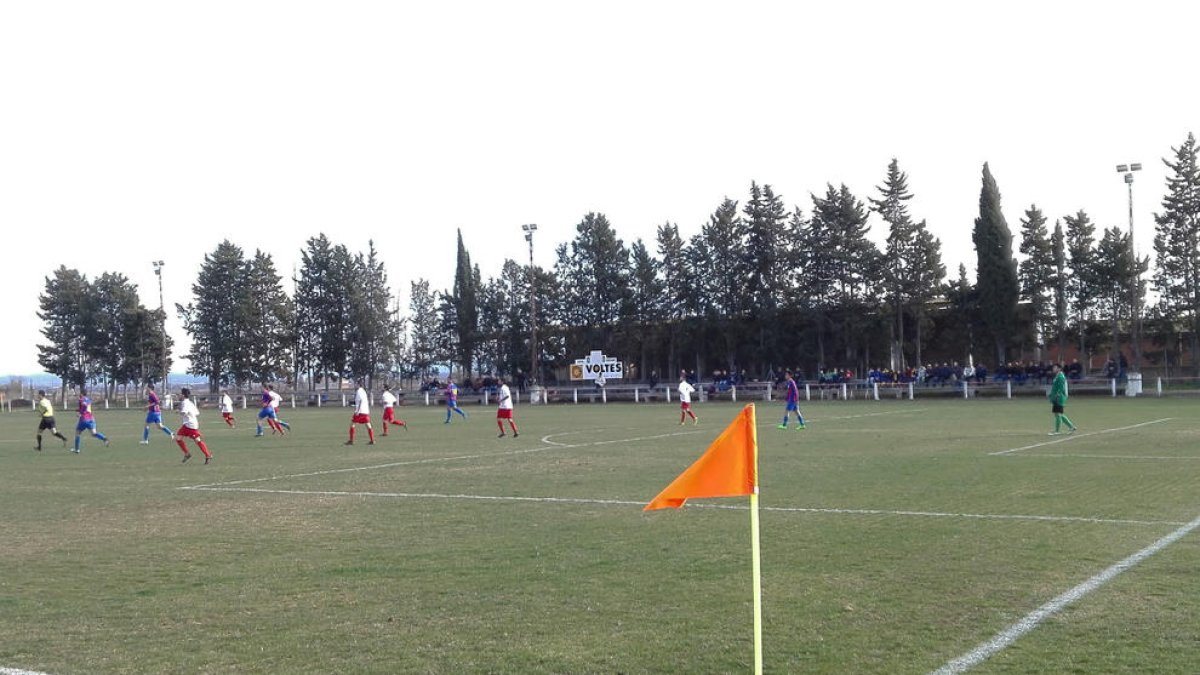 Una vista del campo de fútbol del Térmens.