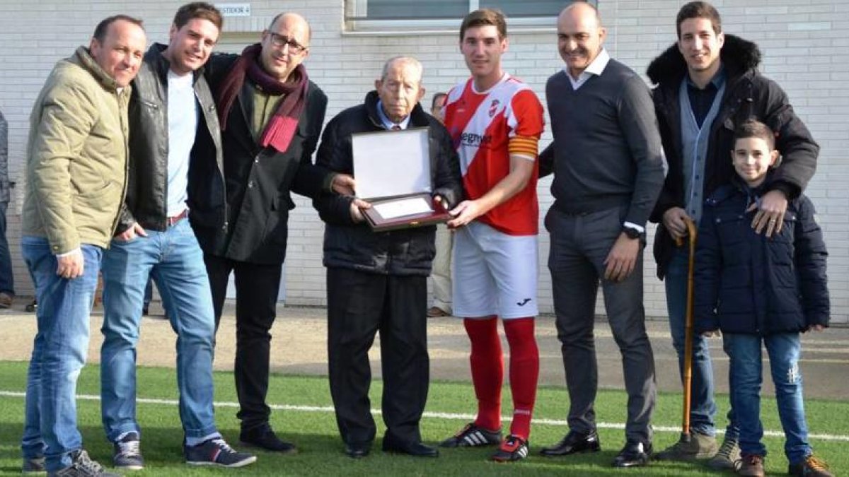 L’Artesa homenatja un soci amb més de 60 anys de fidelitat