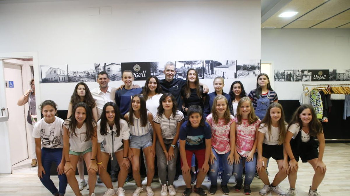Dos equipos femeninos del AEM compiten en la Donosti Cup