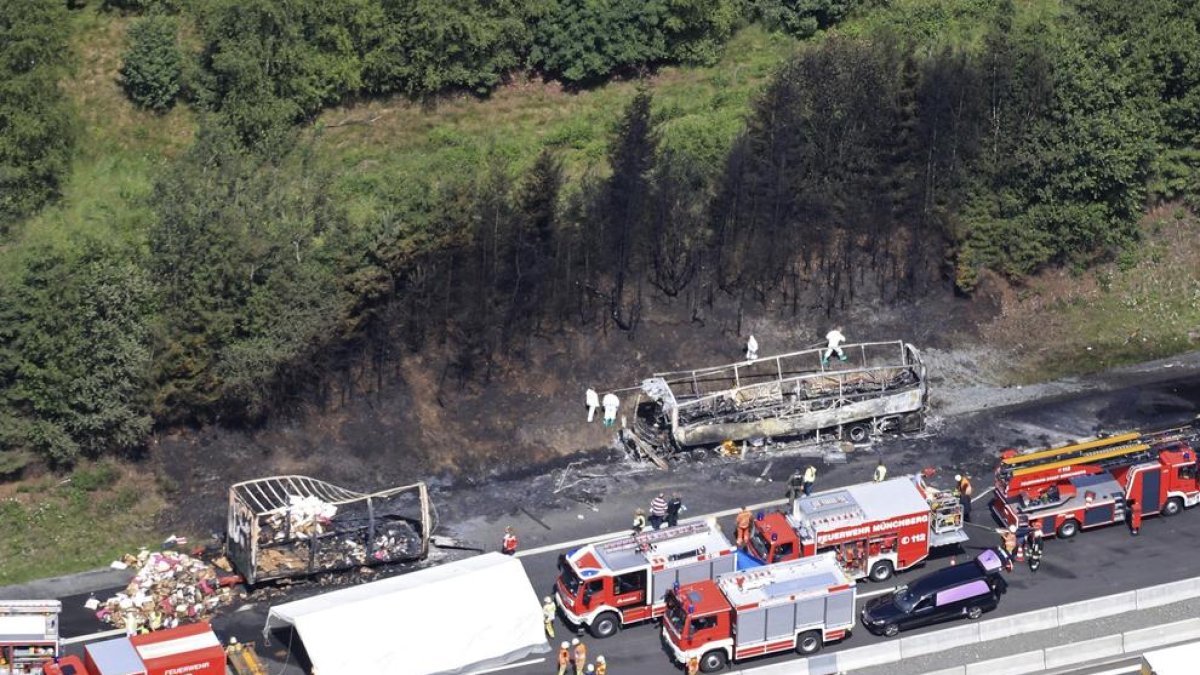 L'accident es va produir a l'autopista A9, a l'altura de Stammbach, a l'estat federat de Baviera.