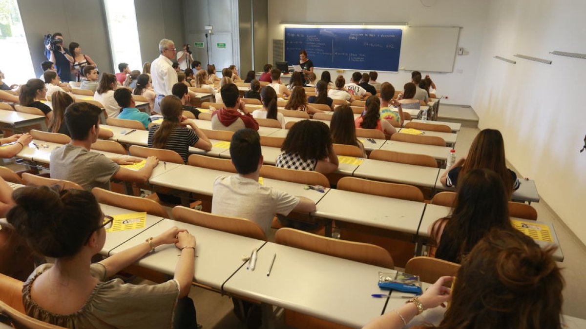 Alumnos durante las pruebas de selectividad del pasado día 13 de junio.