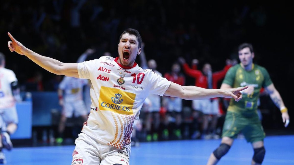 Alex Dujshebaev celebra un gol ante Brasil ayer durante el partido de octavos del Mundial.