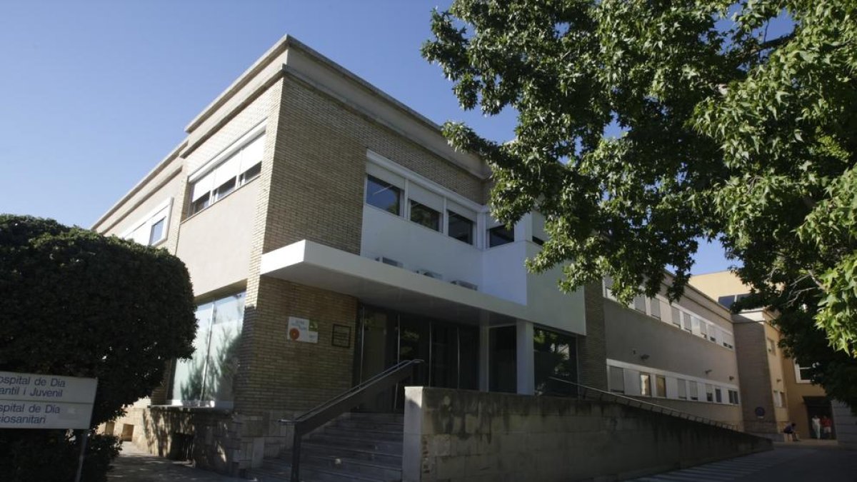 Exterior del edificio que acoge el servicio de Psiquiatría del hospital Santa Maria.