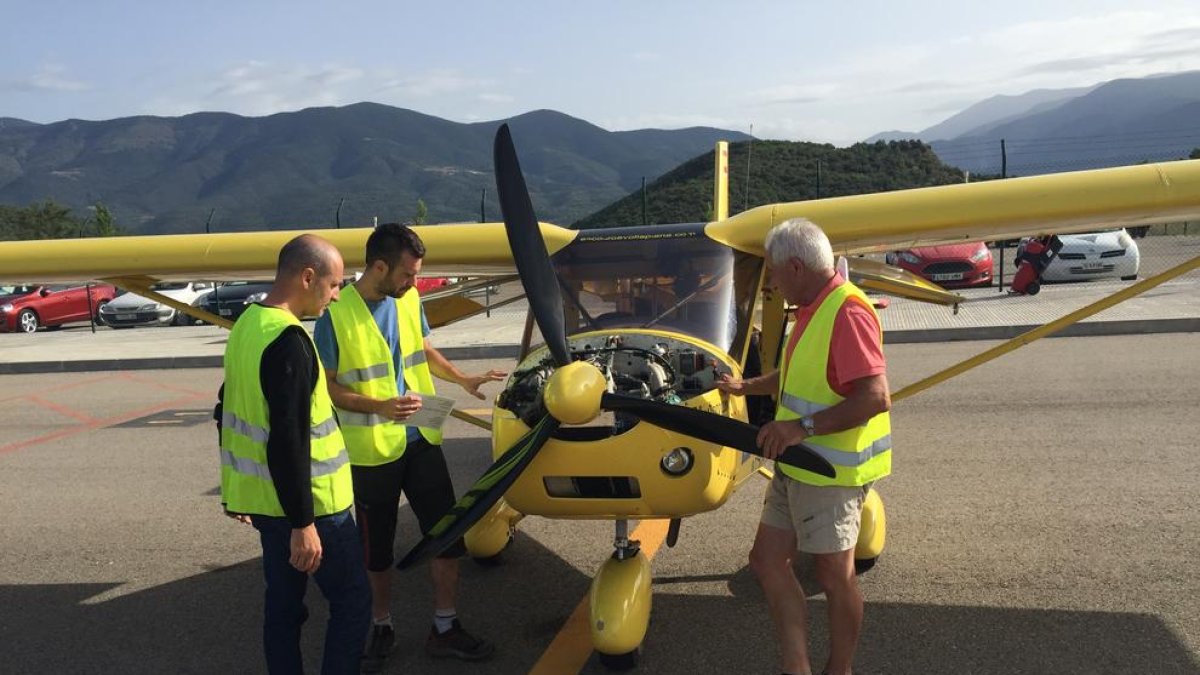 Una de las avionetas de la Escola de Vol La Plana. 