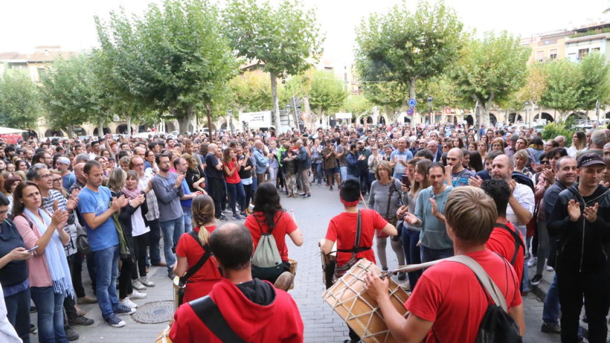 A Balaguer, centenars de veïns van celebrar el dia del referèndum com una jornada festiva i musical.