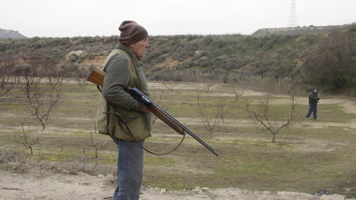 Ramon Pontí, de 85 años, es un vecino de Seròs que caza desde los 16.