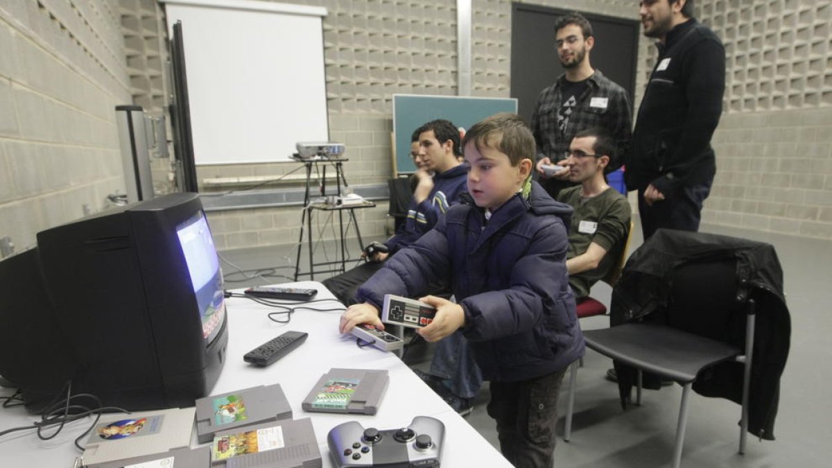 Una jornada sobre videoconsolas en Lleida.