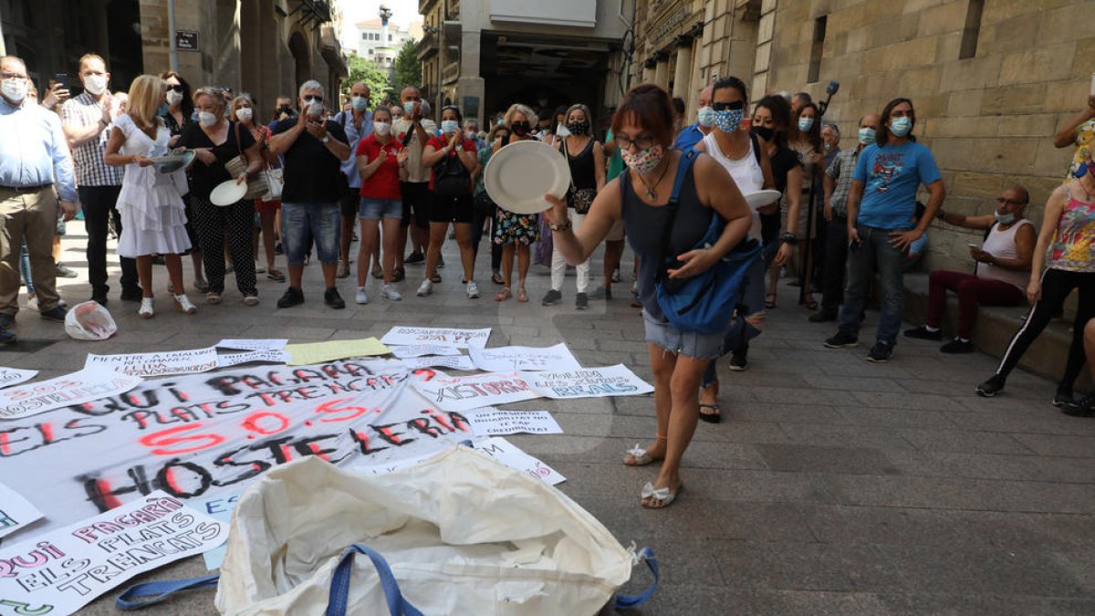 Manifestació d'hostalers i restauradors a Lleida