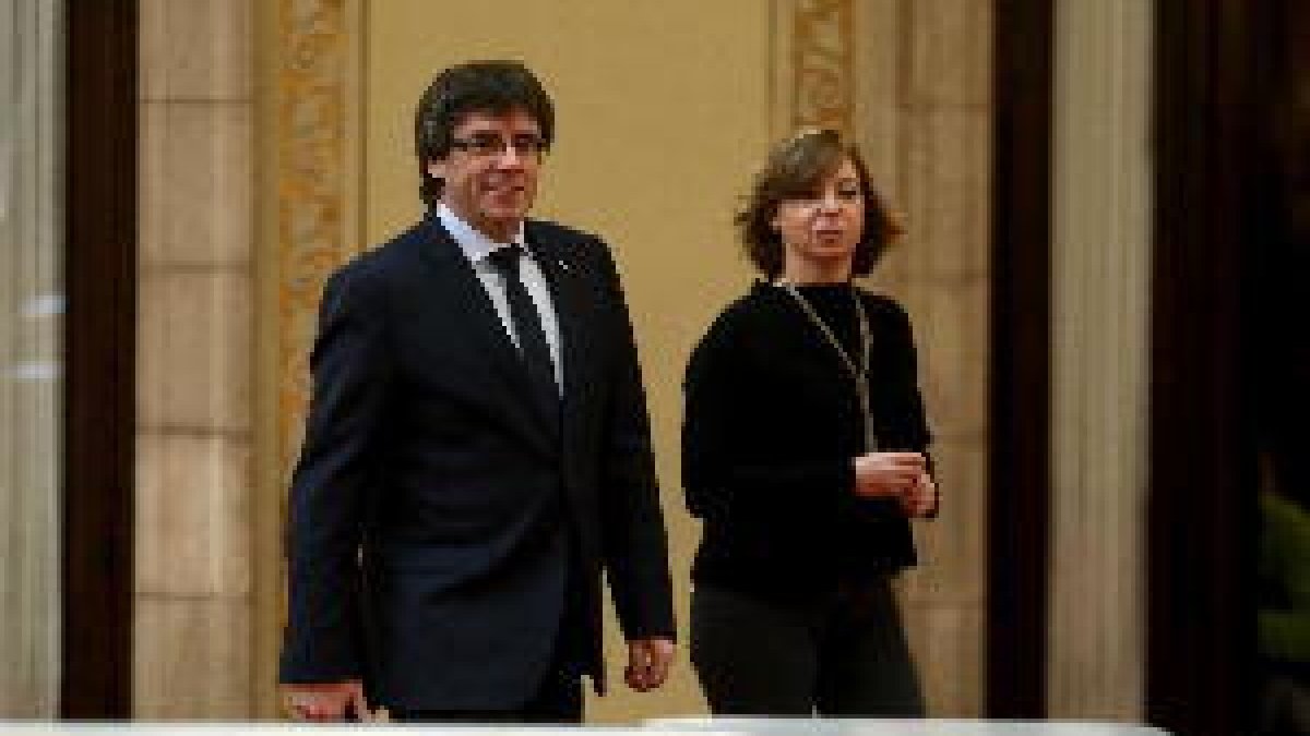 Los catalanes aprueban con un 5,5 al Govern de Junts pel Sí y rechazan subir impuestos