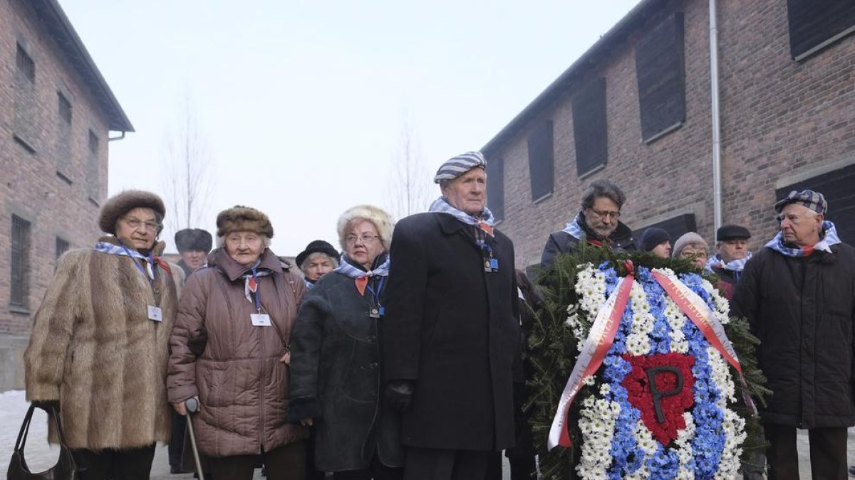 Record a Auschwitz a les víctimes de l’Holocaust nazi