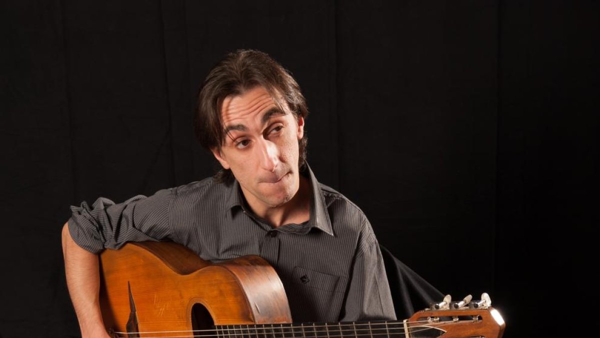 El guitarrista de jazz francès establert a Lleida Jérôme Frayssinet.