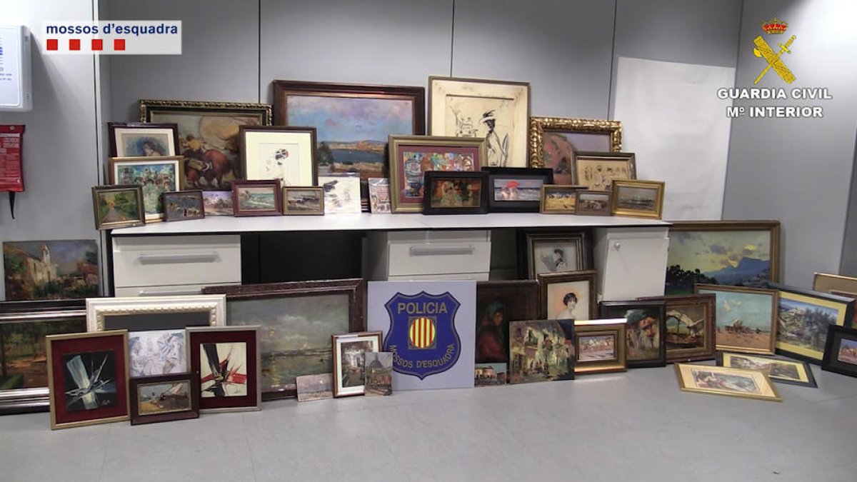 Sis detinguts per falsificar i vendre quadres de pintors modernistes
