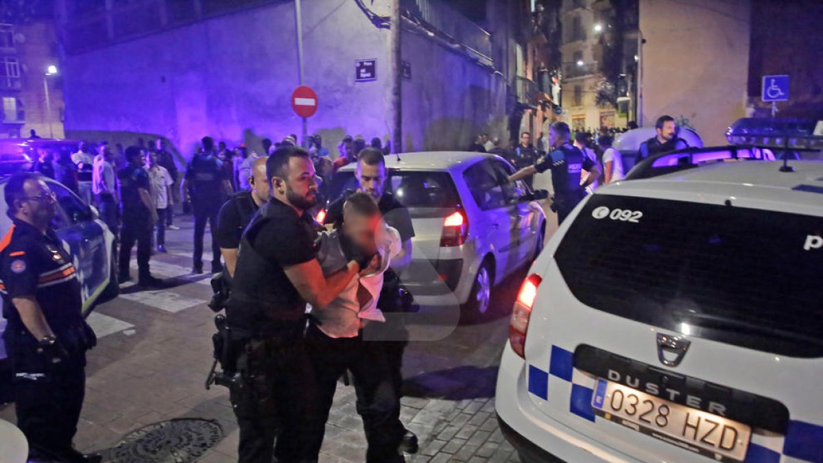 Detinguts per agredir urbans al centre de Lleida