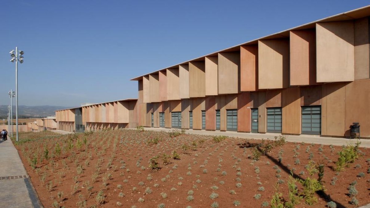 L'exterior de la presó de Lledoners.