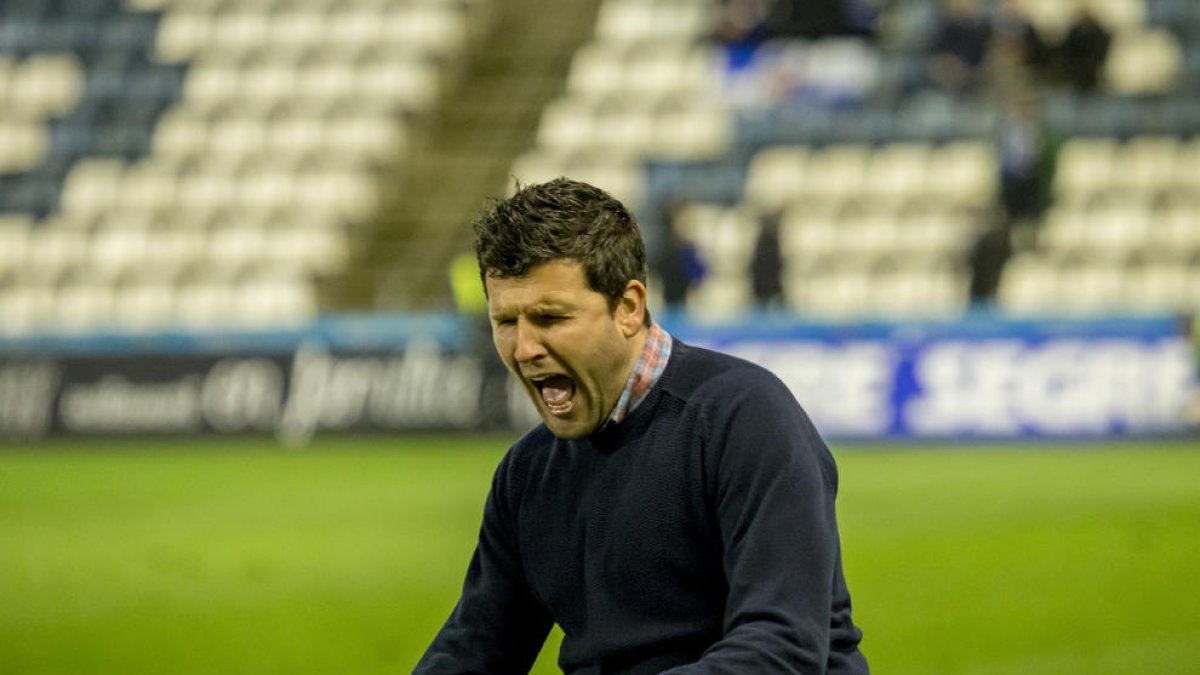 Gerard Albadalejo celebra exultant la victòria de diumenge passat davant del Sabadell.