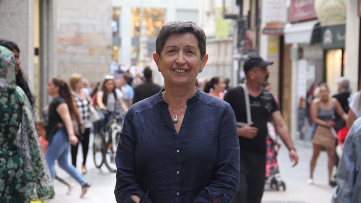 Teresa Cunillera, ahir a l’Eix Comercial de Lleida.