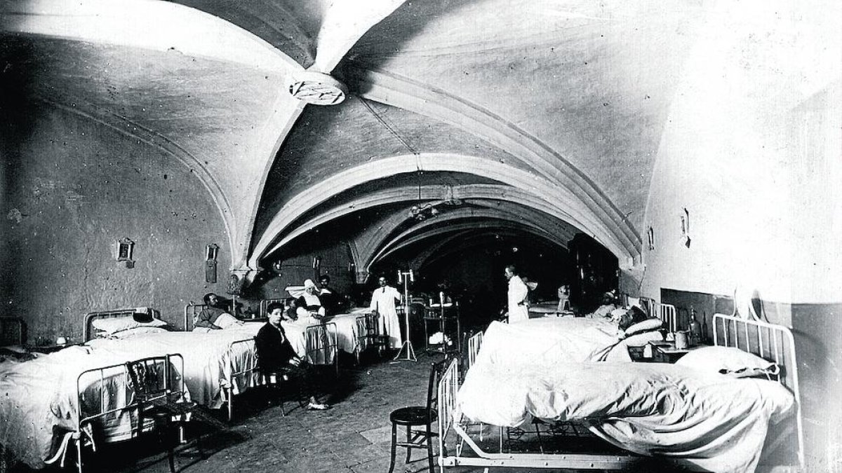 Hospital improvisado en Oakland (California) durante la pandemia de 1918.