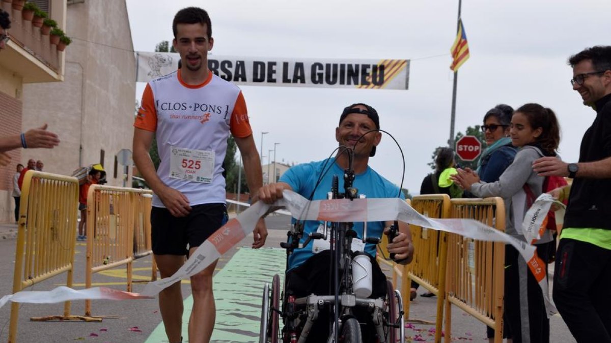 Jordi Torné va completar el recorregut de cinc quilòmetres en cadira de rodes amb un crono de 18.22.