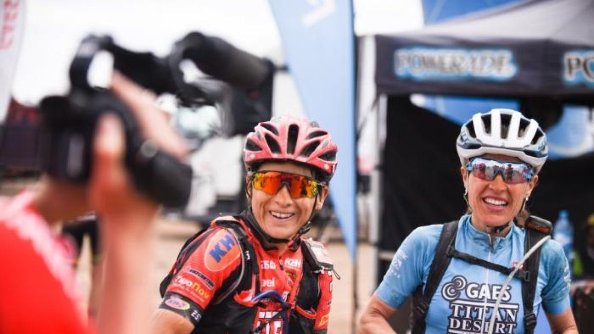 Anna Ramírez y Ramona Gabriel se jugarán hoy el título de la Titan Desert.