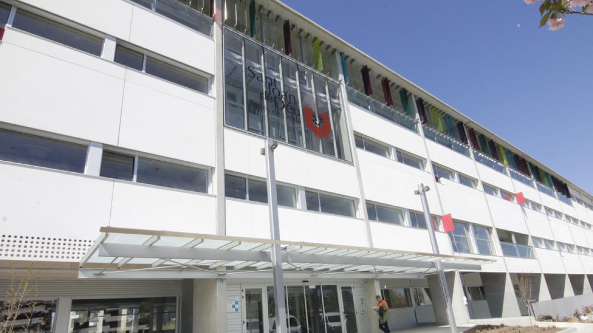 Vista de les noves instal·lacions de l’Hospital Sant Joan de Déu de Lleida a la zona de Copa d’Or.