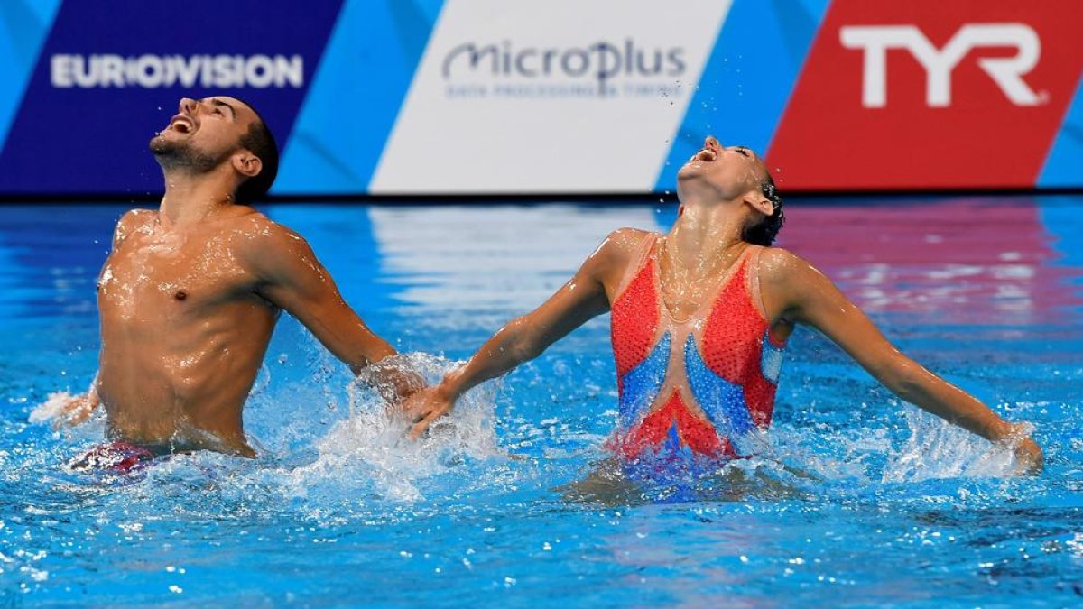 La pareja medallista, durante su actuación durante la jornada de ayer.