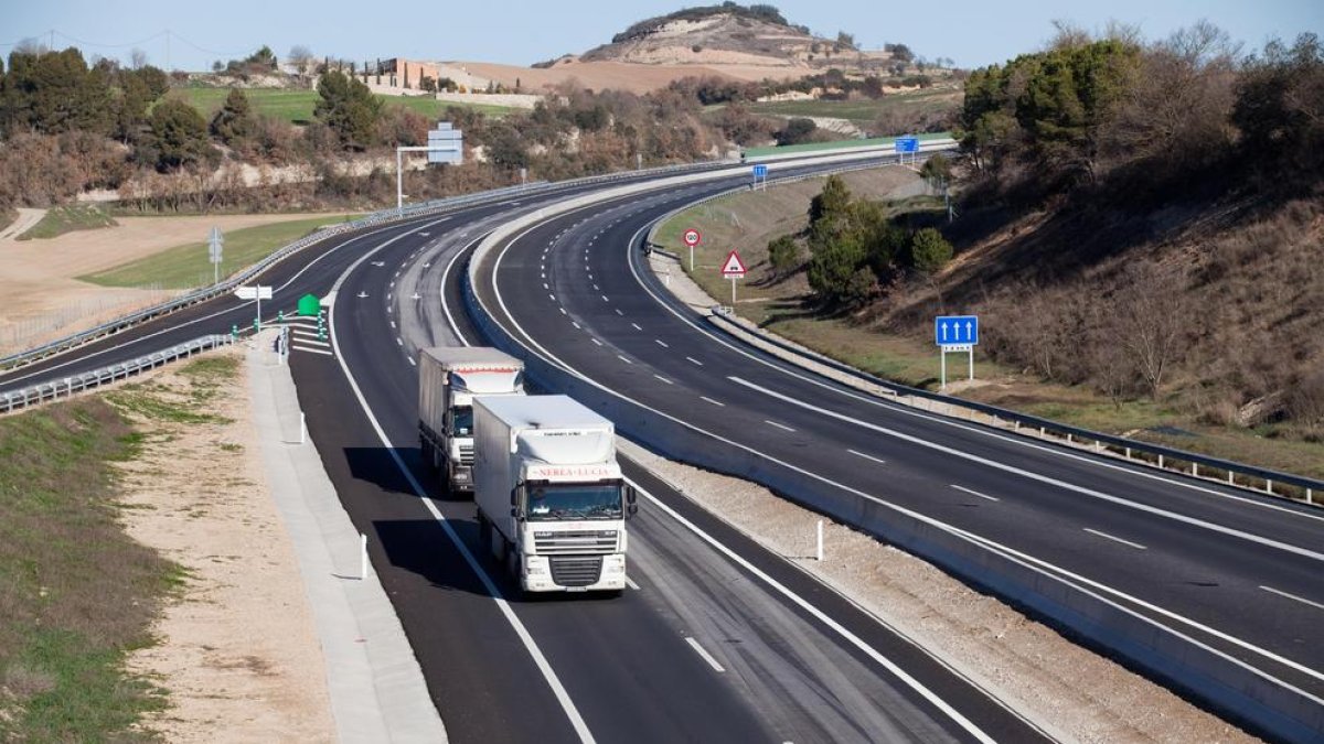 Imatge d’arxiu de l’autovia Eix Transversal (C-25) al seu pas per la Segarra.