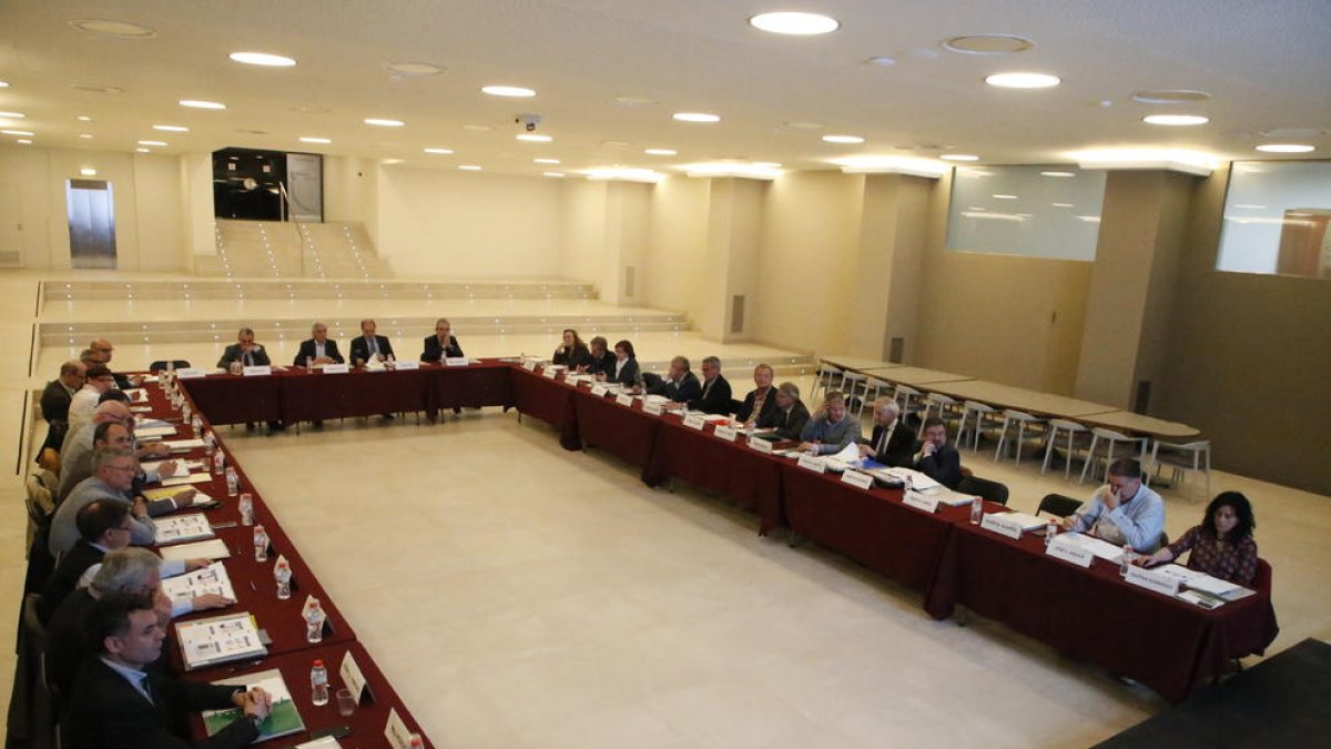 Un instant de la reunió del consell executiu de GlobaLleida.