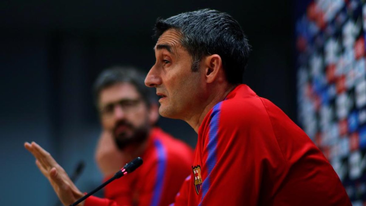 Ernesto Valverde, ayer durante la conferencia de prensa previa al clásico de hoy en el Camp Nou.