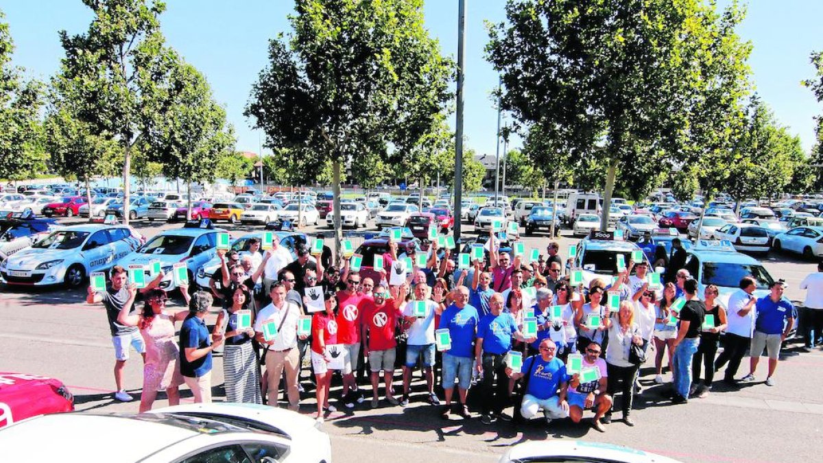 Protesta el año pasado de profesores de autoescuelas de Lleida.